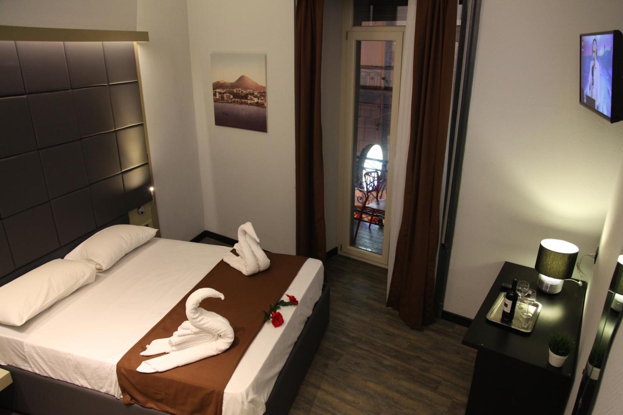 Dolce Vita Rooms Naples Luaran gambar