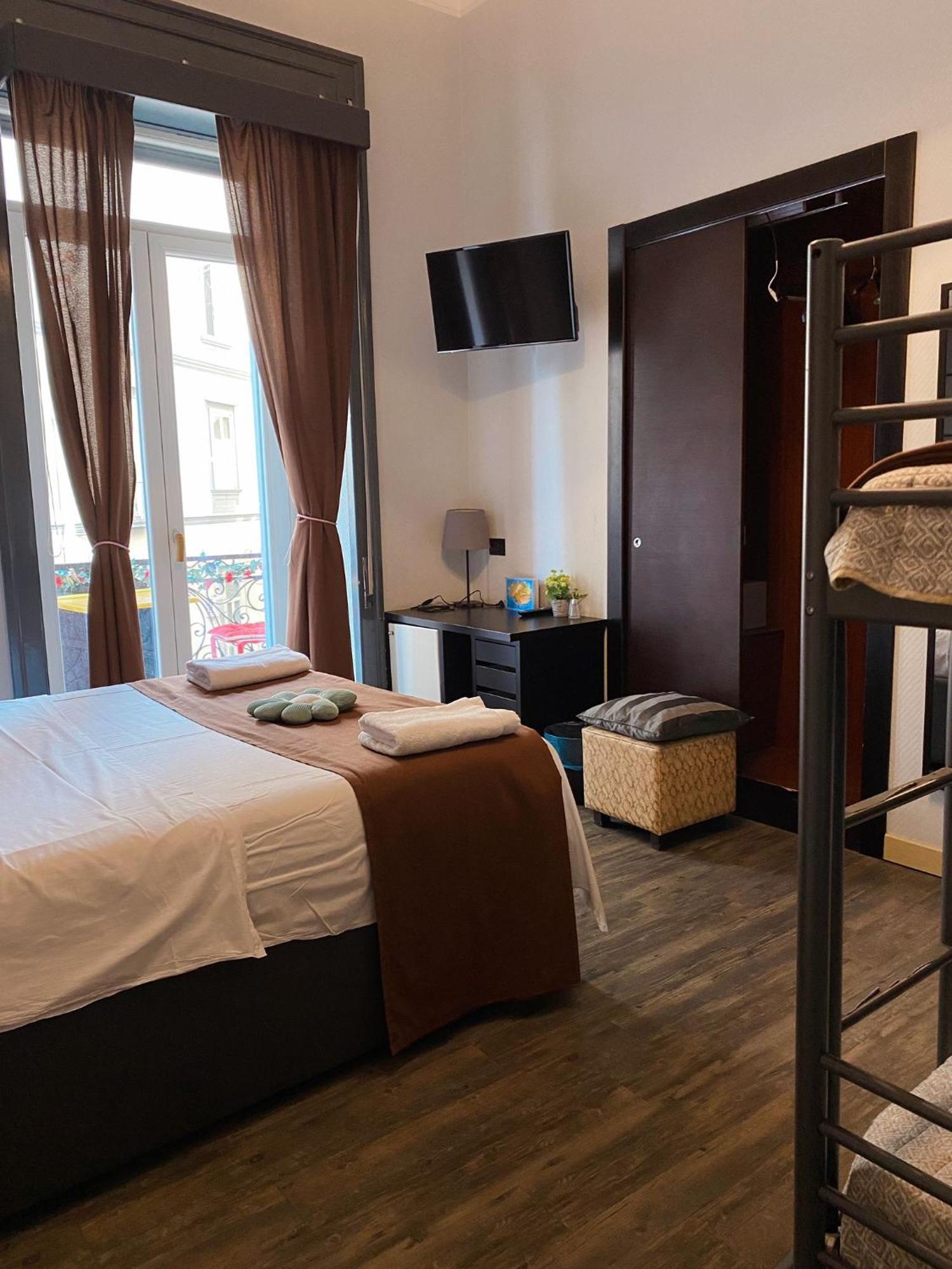Dolce Vita Rooms Naples Luaran gambar
