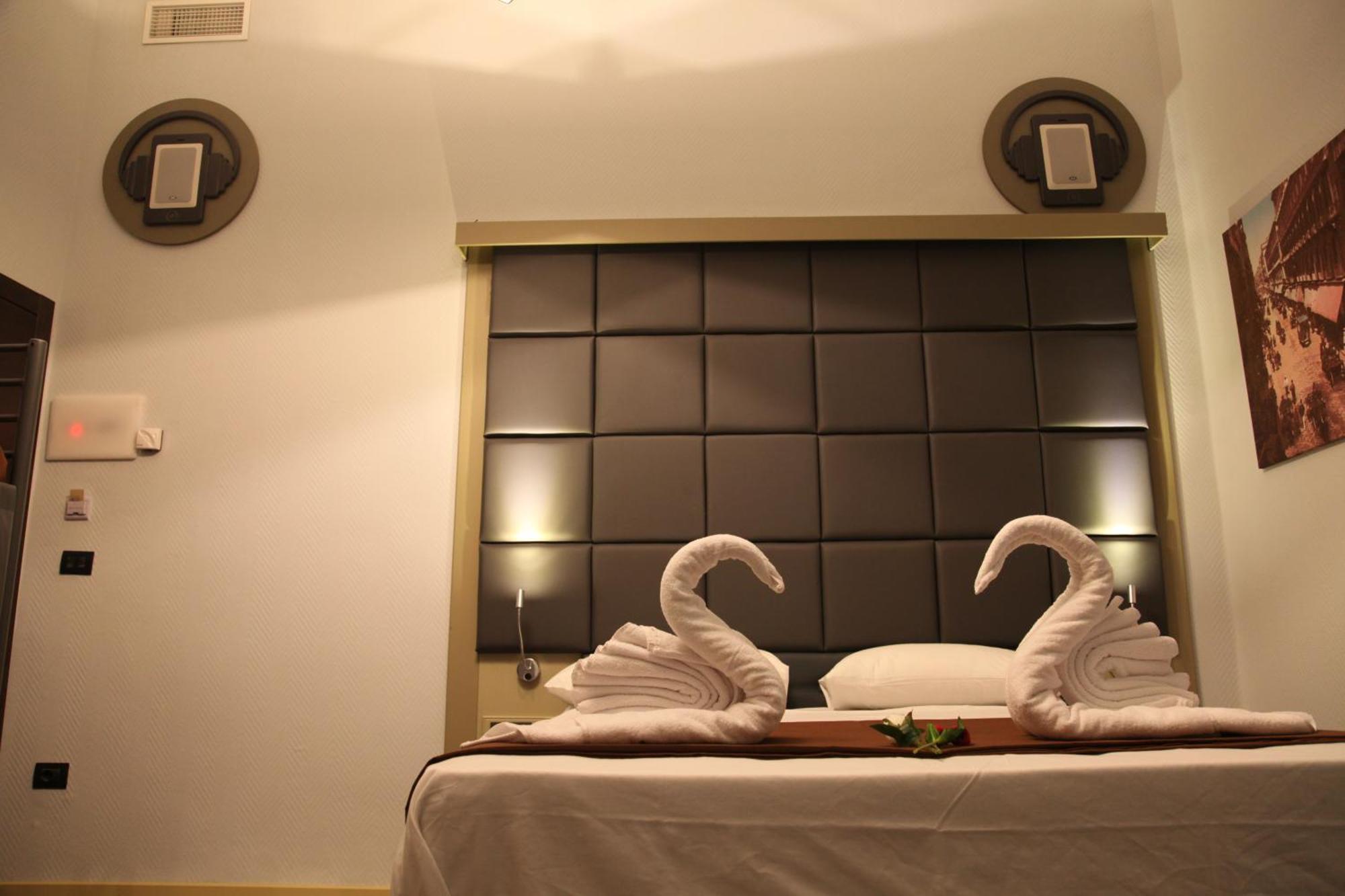 Dolce Vita Rooms Naples Luaran gambar