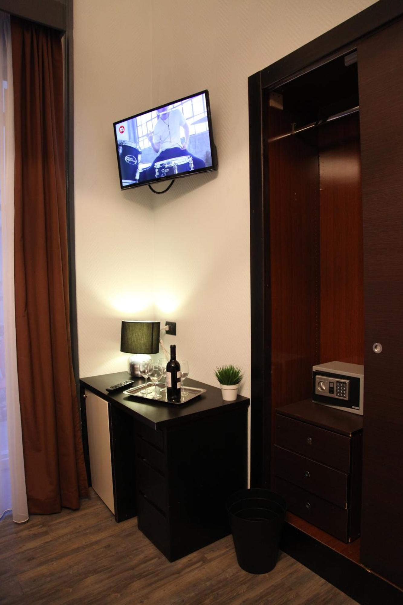 Dolce Vita Rooms Naples Luaran gambar