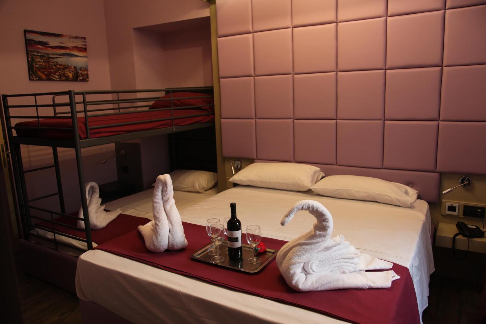Dolce Vita Rooms Naples Luaran gambar